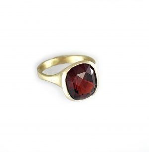 Anza gold and ruby ring