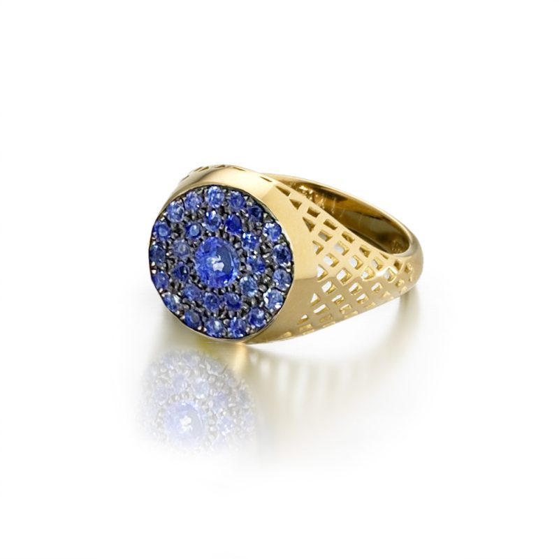 Our Ray Griffiths Fine Jewelry Collection allows you to enjoy ethically sourced pieces that make you feel like royalty.